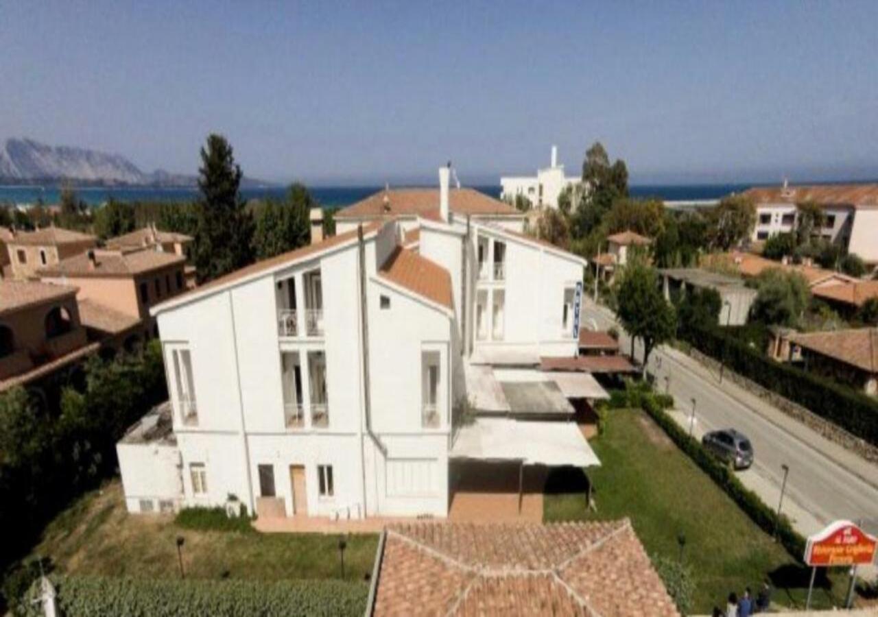 Hotel Al Faro San Teodoro  Exterior photo
